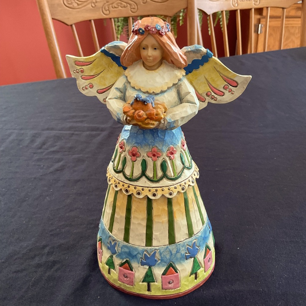 Jim Shore Heartwood Creek Angel Figurine, “Angel of Love”